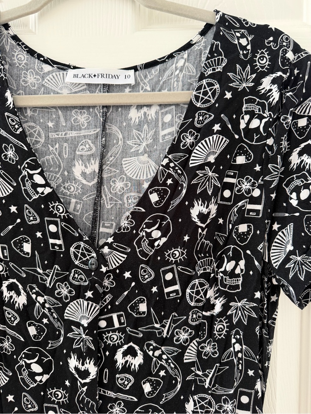 Black & White Goth Dress (10 AU)